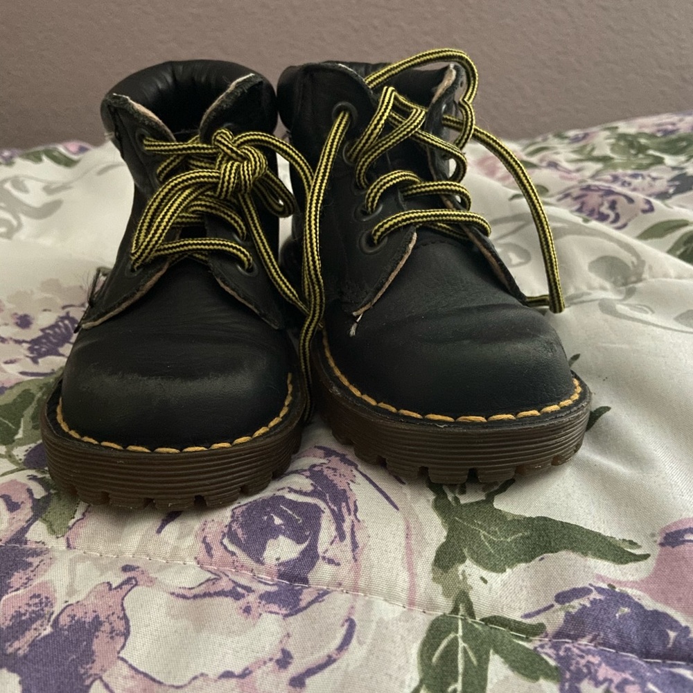 Dr.Martens kids shoes